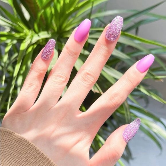 GORGEOUS New! Long Fuchsia Press On Nails - Picture 2 of 3